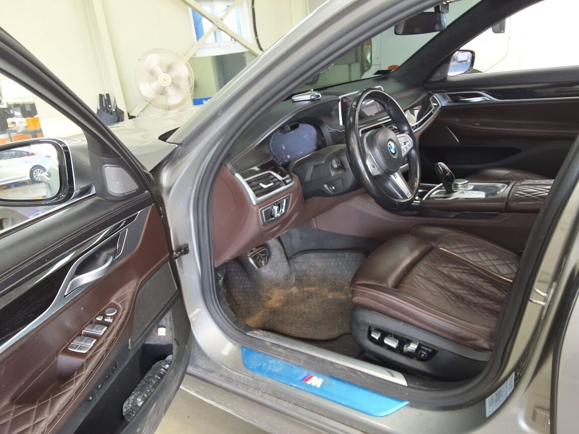 BMW 7 SERIES (6TH GEN) 740d xDRIVE M SPORT 2021 - zdjęcie 11