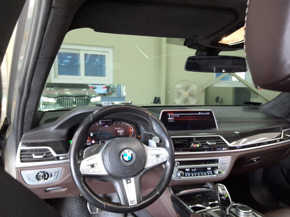 BMW 7 SERIES (6TH GEN) 740d xDRIVE M SPORT 2021 - zdjęcie 12