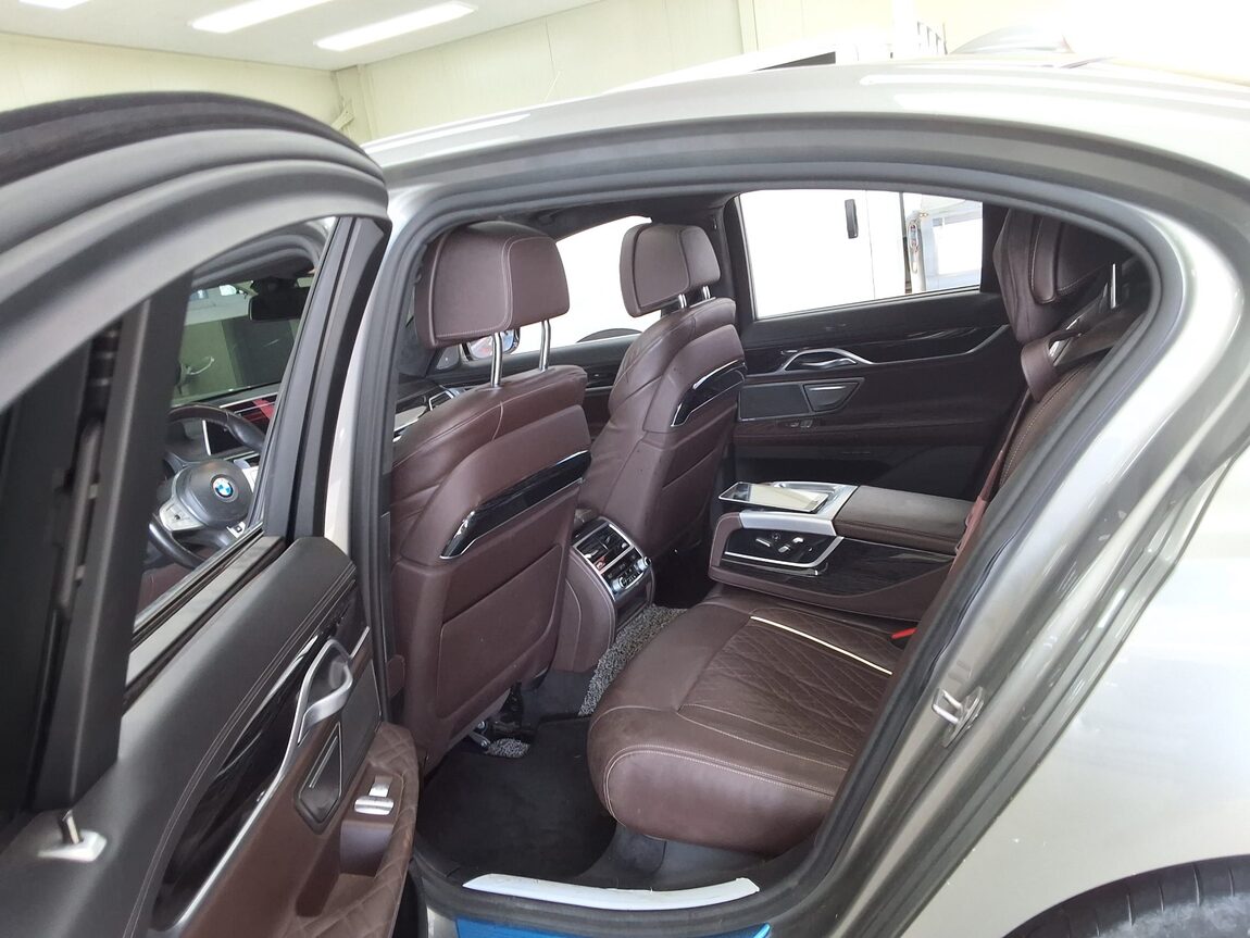 BMW 7 SERIES (6TH GEN) 740d xDRIVE M SPORT 2021 - zdjęcie 13