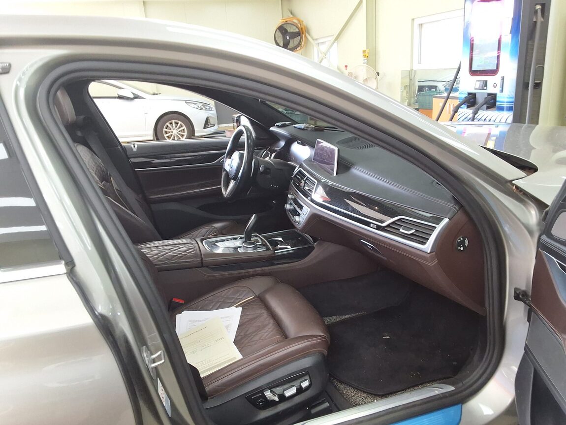 BMW 7 SERIES (6TH GEN) 740d xDRIVE M SPORT 2021 - zdjęcie 15
