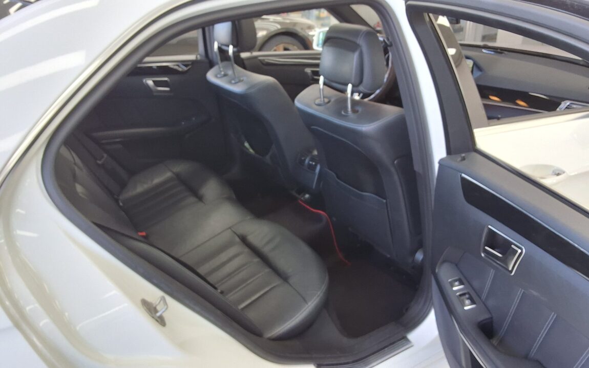 MERCEDES-BENZ E-CLASS (4TH GEN) E300 AVANTGARDE 2014 - zdjęcie 13