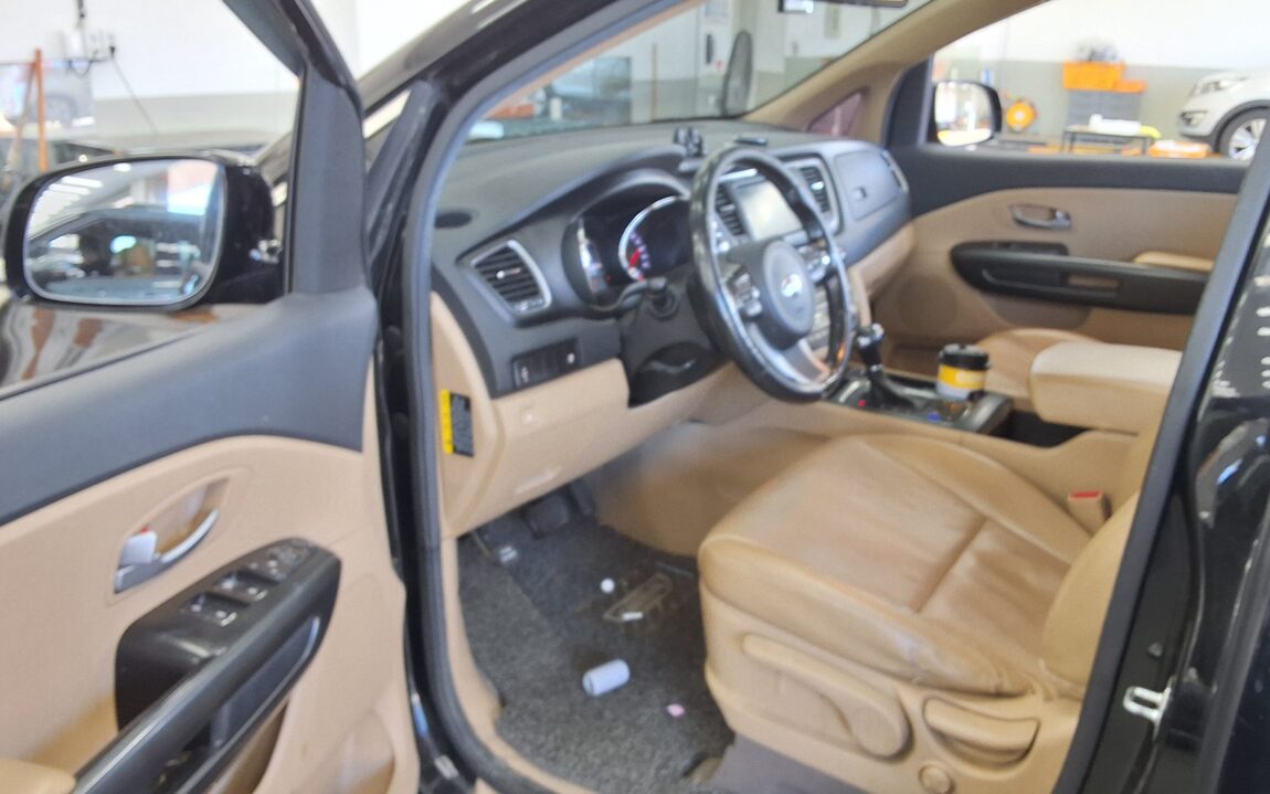 KIA ALL NEW CARNIVAL 9-SEATER DIESEL LUXURY 2016 - zdjęcie 10