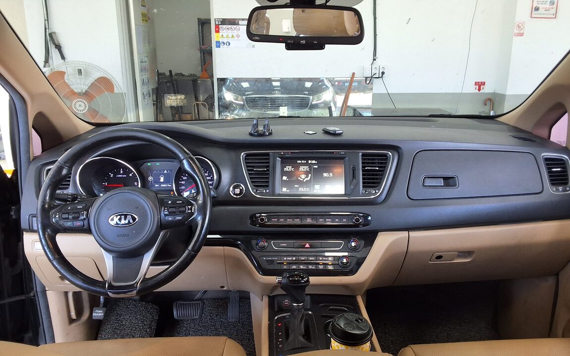 KIA ALL NEW CARNIVAL 9-SEATER DIESEL LUXURY 2016 - zdjęcie 11