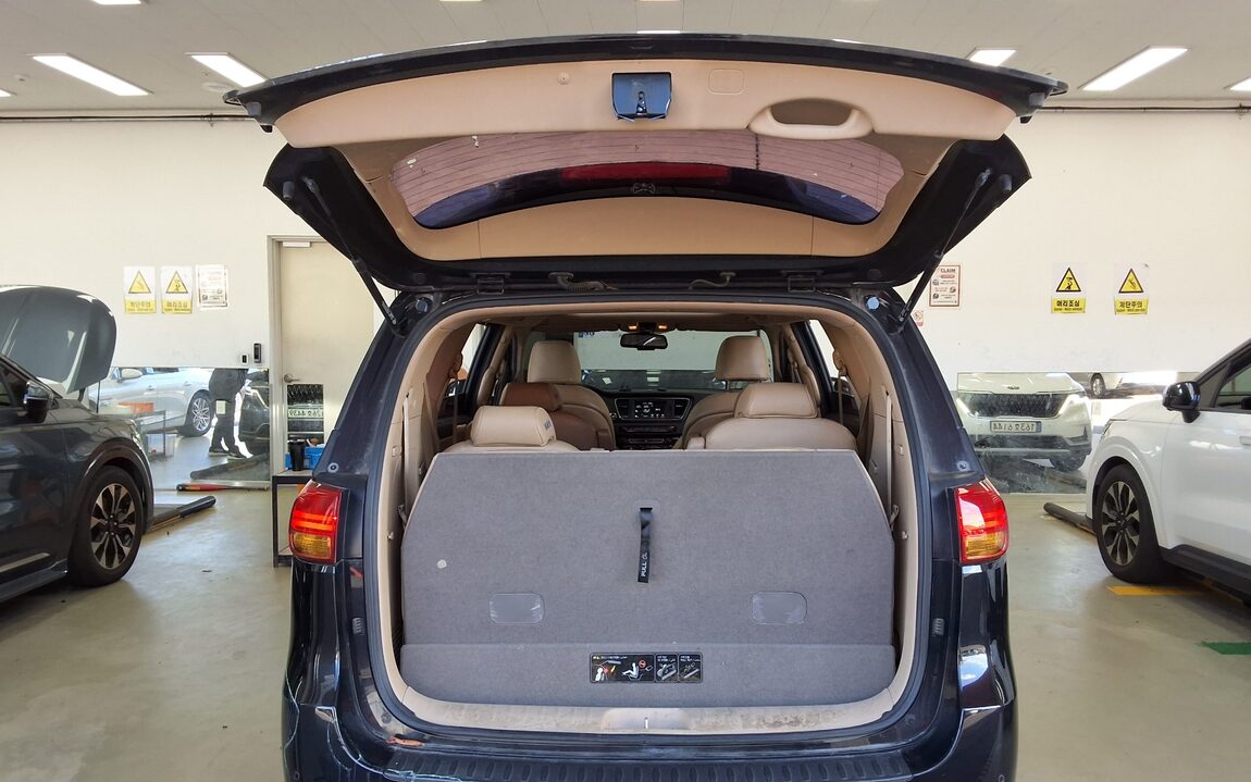 KIA ALL NEW CARNIVAL 9-SEATER DIESEL LUXURY 2016 - zdjęcie 15