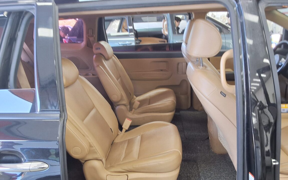 KIA ALL NEW CARNIVAL 9-SEATER DIESEL LUXURY 2016 - zdjęcie 13