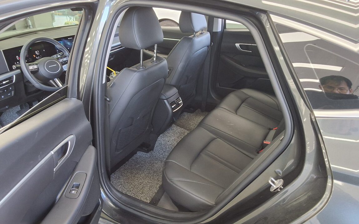 HYUNDAI SONATA THE EDGE GASOLINE 2.0 PREMIUM 2024 - zdjęcie 12