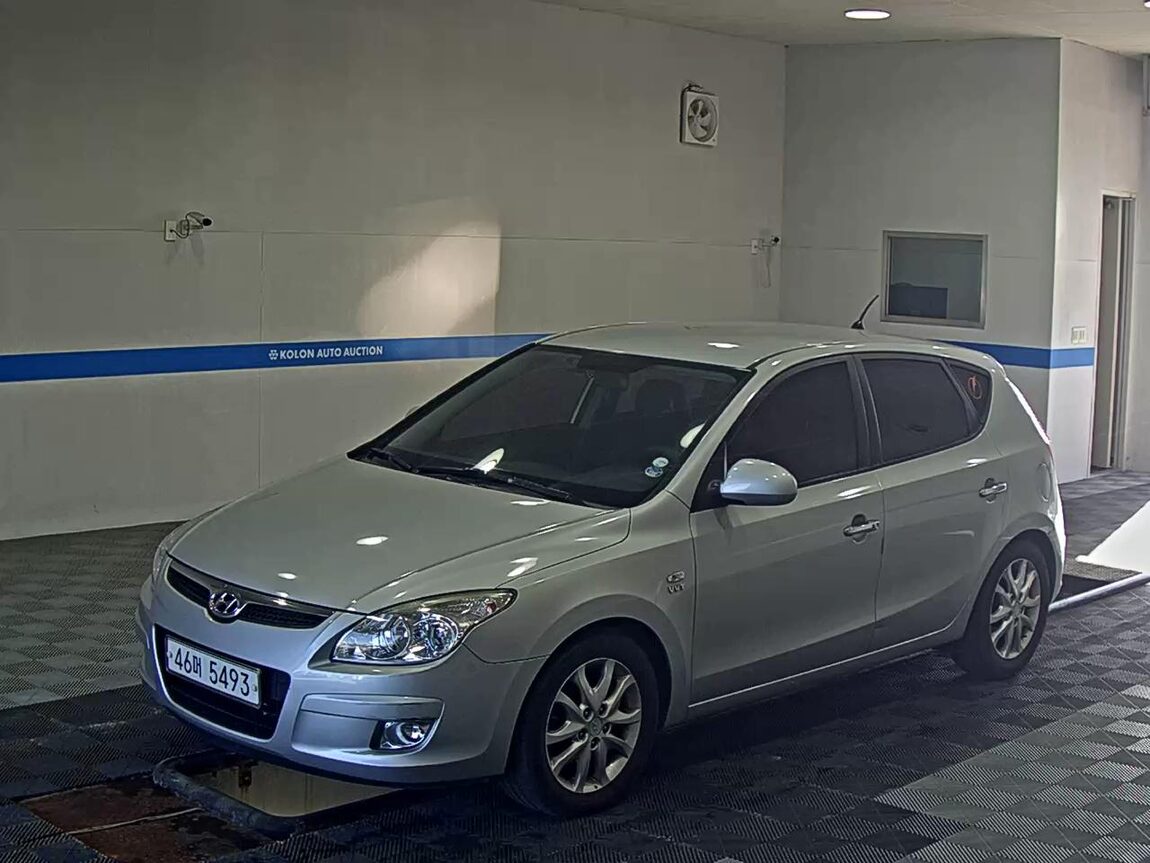 HYUNDAI i30 1.6 VVT PREMIER 2008 - zdjęcie 2
