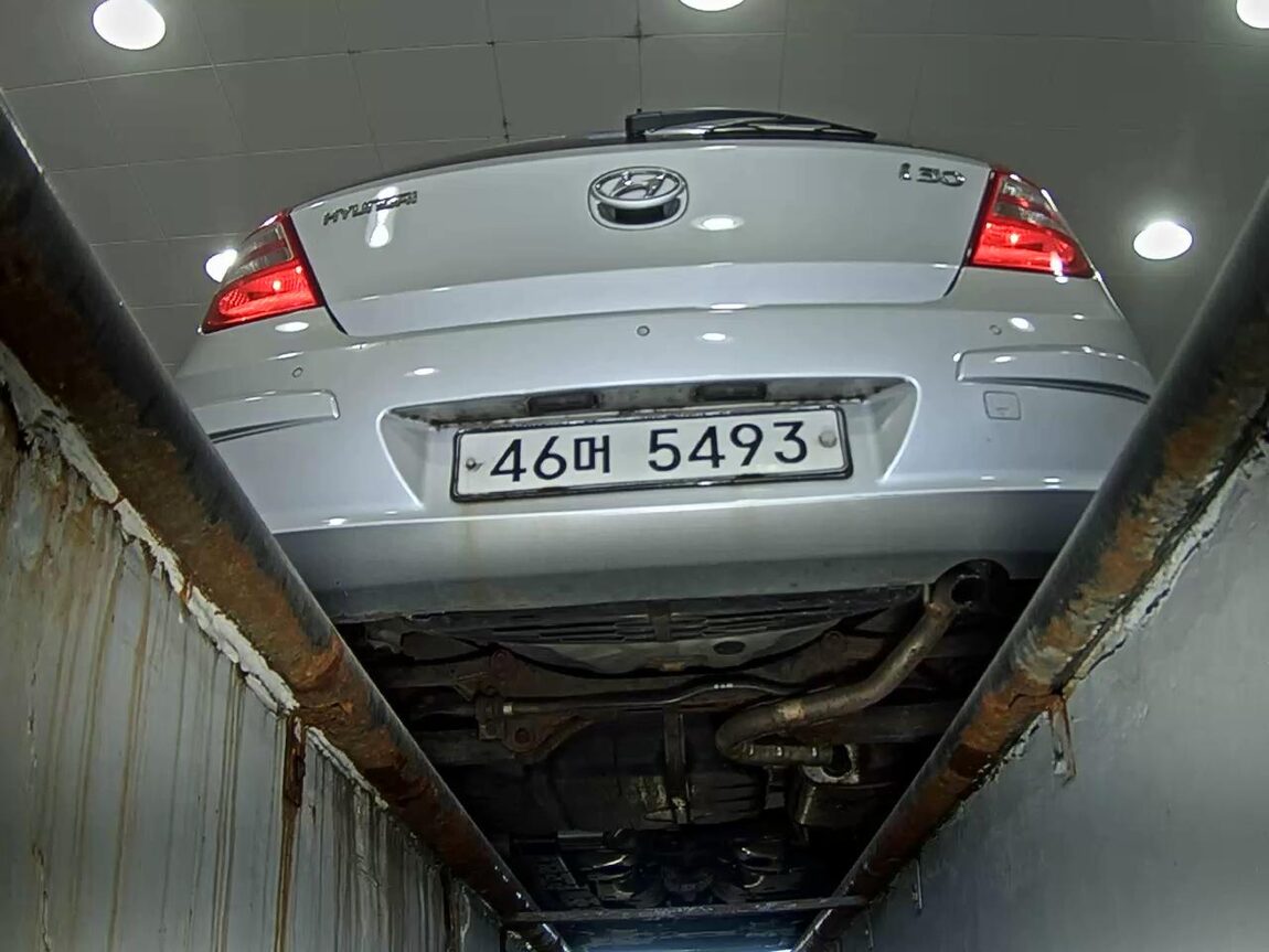 HYUNDAI i30 1.6 VVT PREMIER 2008 - zdjęcie 8