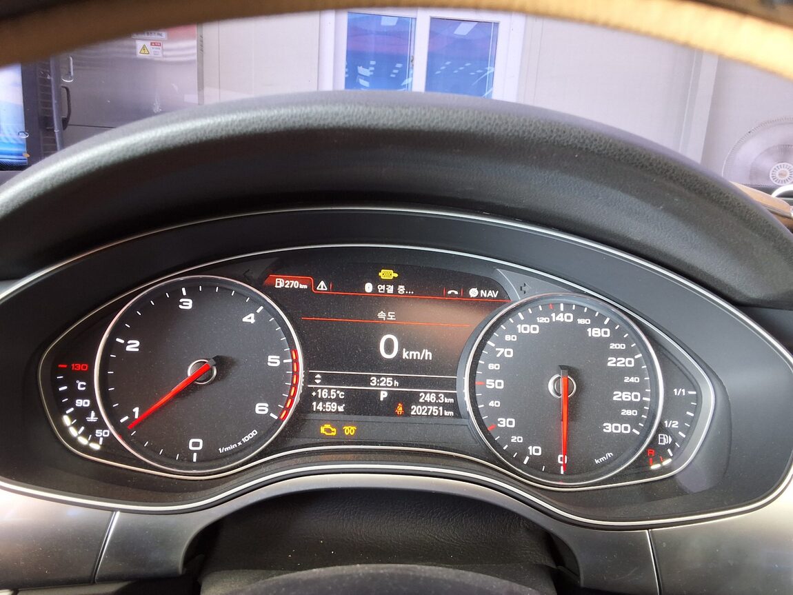 AUDI A6 (4TH GEN) 2.0 TDI 2014 - zdjęcie 10