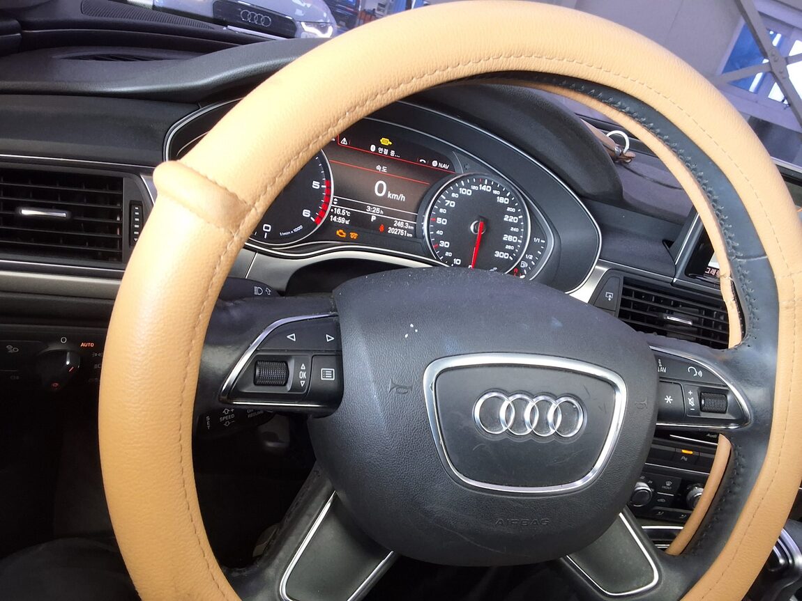AUDI A6 (4TH GEN) 2.0 TDI 2014 - zdjęcie 23