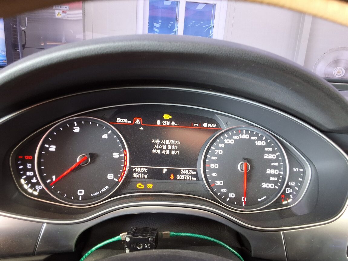 AUDI A6 (4TH GEN) 2.0 TDI 2014 - zdjęcie 27