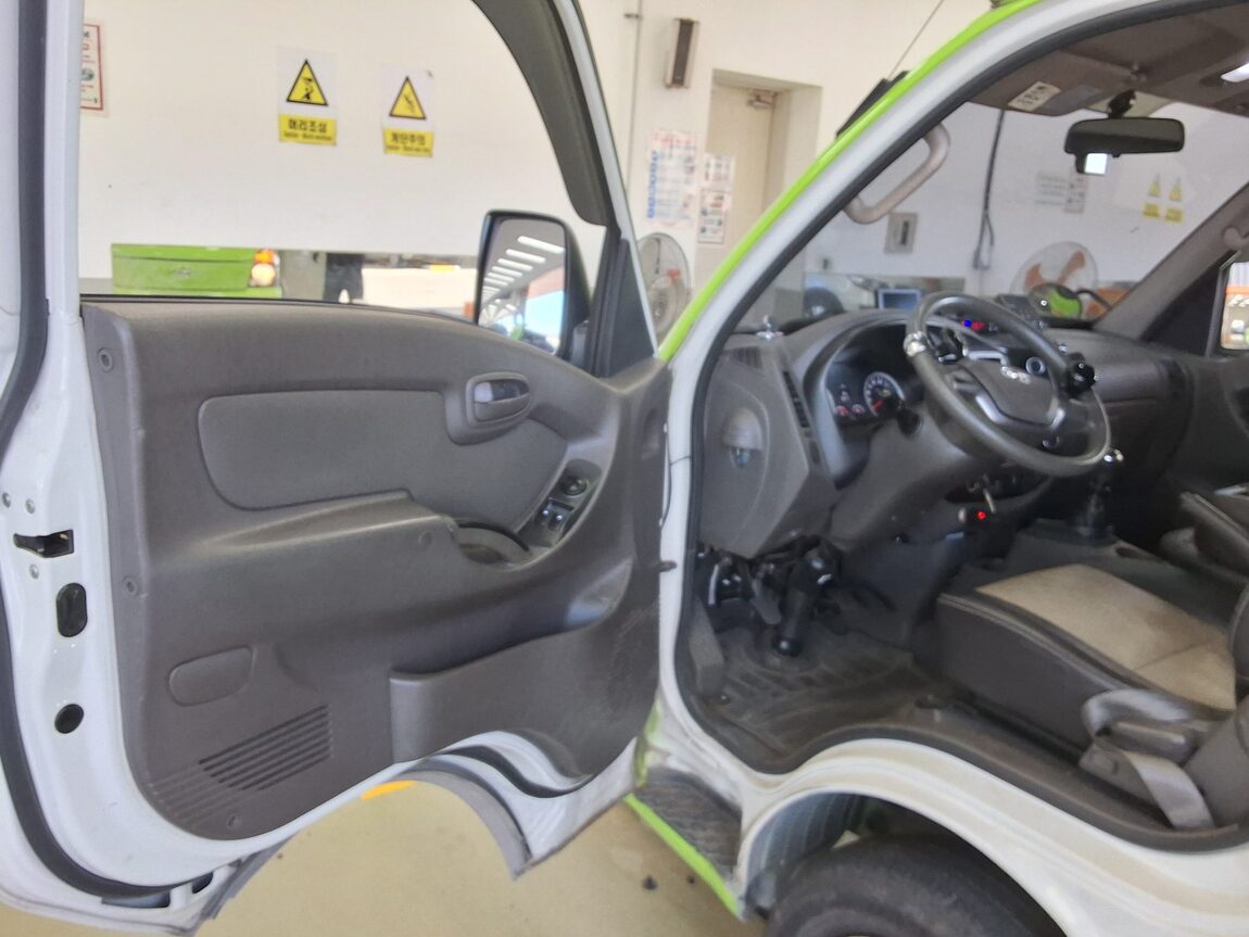 HYUNDAI PORTER II CRDi STANDARD CAB EXTRA LONG WHEELBASE STYLE 2017 - zdjęcie 10