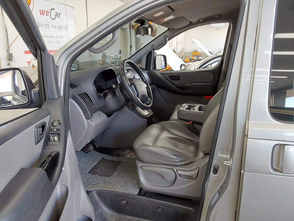 HYUNDAI GRAND STAREX 12-SEATER DIESEL CVX DELUXE 2013 - zdjęcie 10