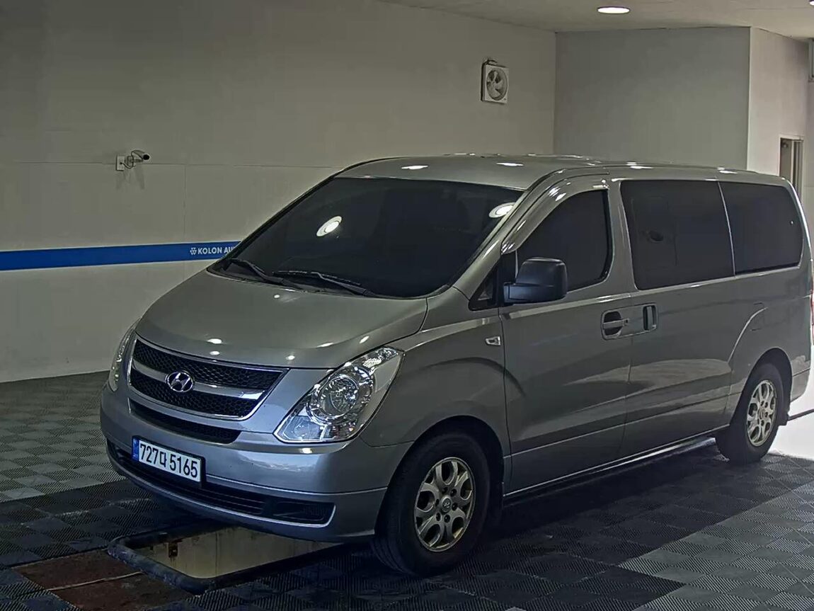 HYUNDAI GRAND STAREX 12-SEATER DIESEL CVX DELUXE 2013 - zdjęcie 2
