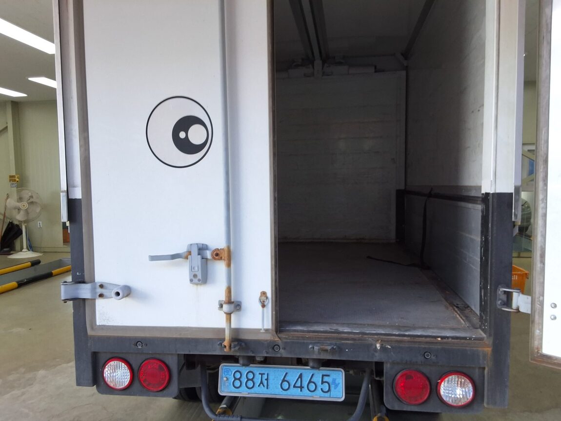 KIA BONGO III EV CARGO GLS 2022 - zdjęcie 13