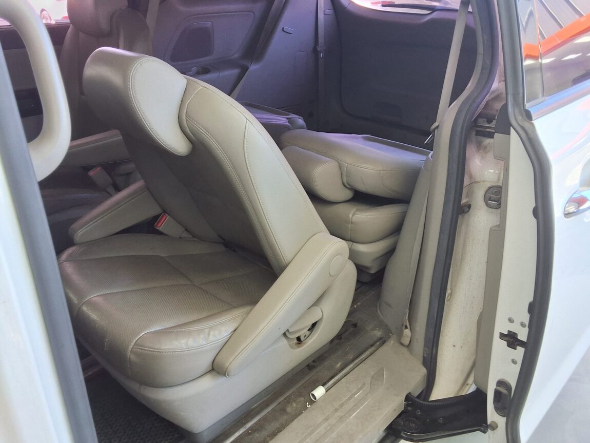 KIA ALL NEW CARNIVAL 9-SEATER DIESEL NOBLESSE 2017 - zdjęcie 12