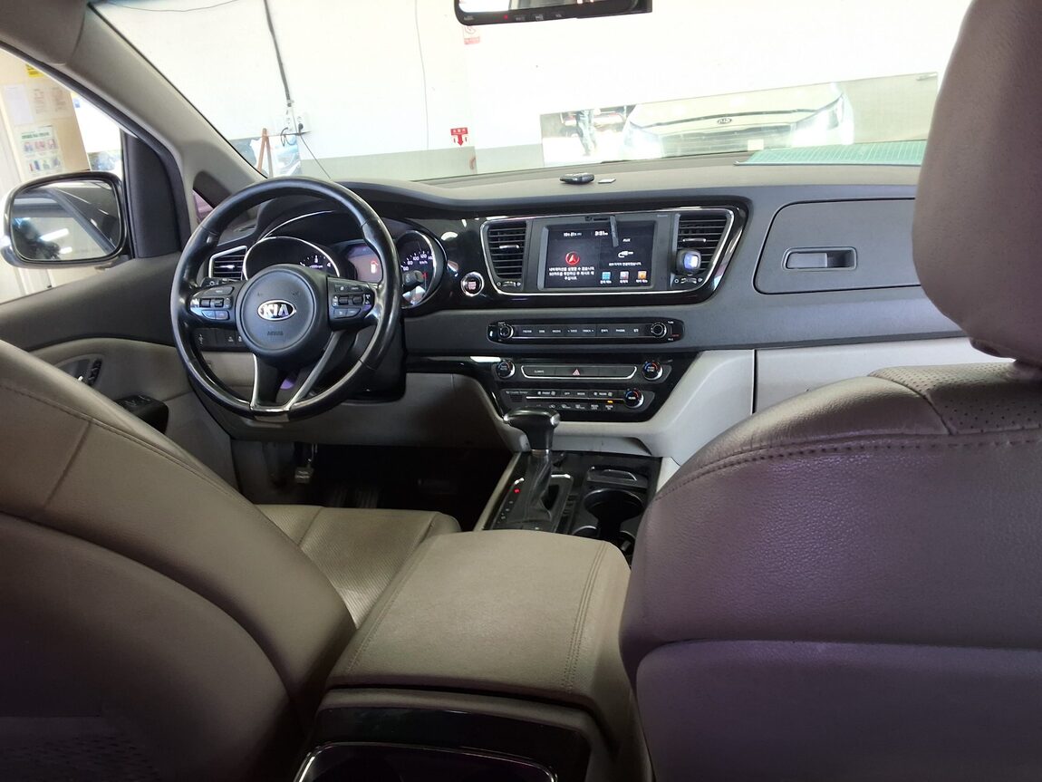 KIA ALL NEW CARNIVAL 9-SEATER DIESEL NOBLESSE 2017 - zdjęcie 11