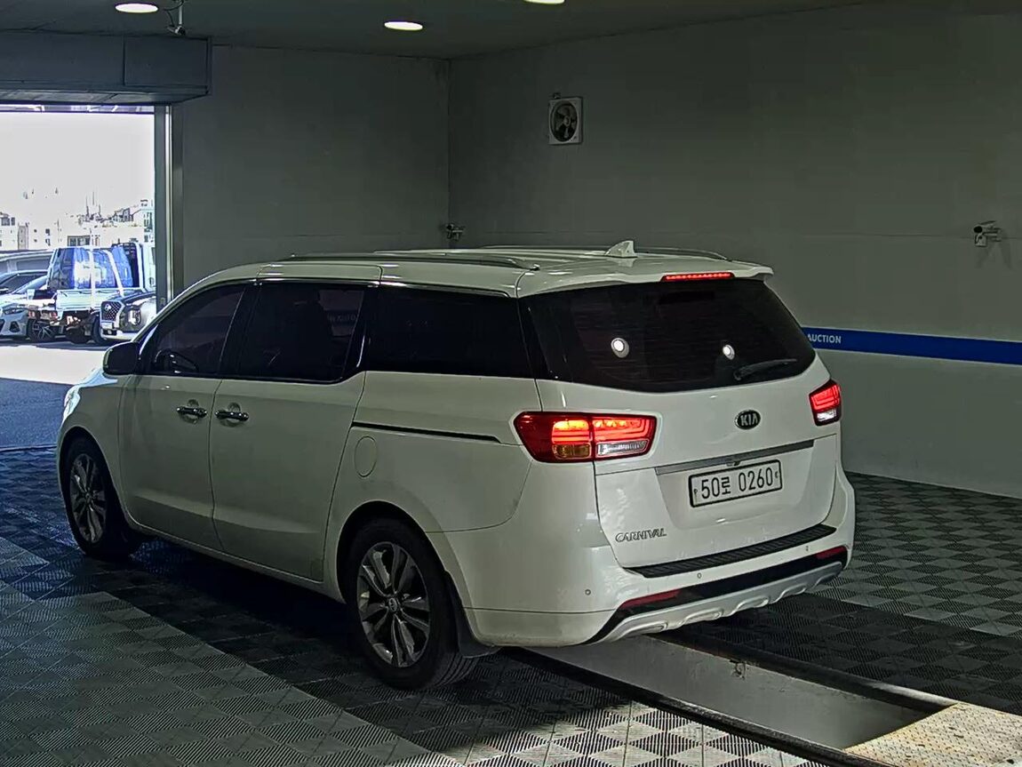 KIA ALL NEW CARNIVAL 9-SEATER DIESEL NOBLESSE 2017 - zdjęcie 6