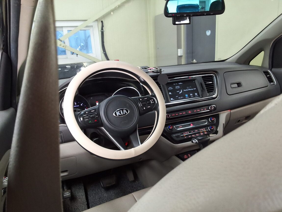 KIA ALL NEW CARNIVAL 9-SEATER DIESEL NOBLESSE 2017 - zdjęcie 12