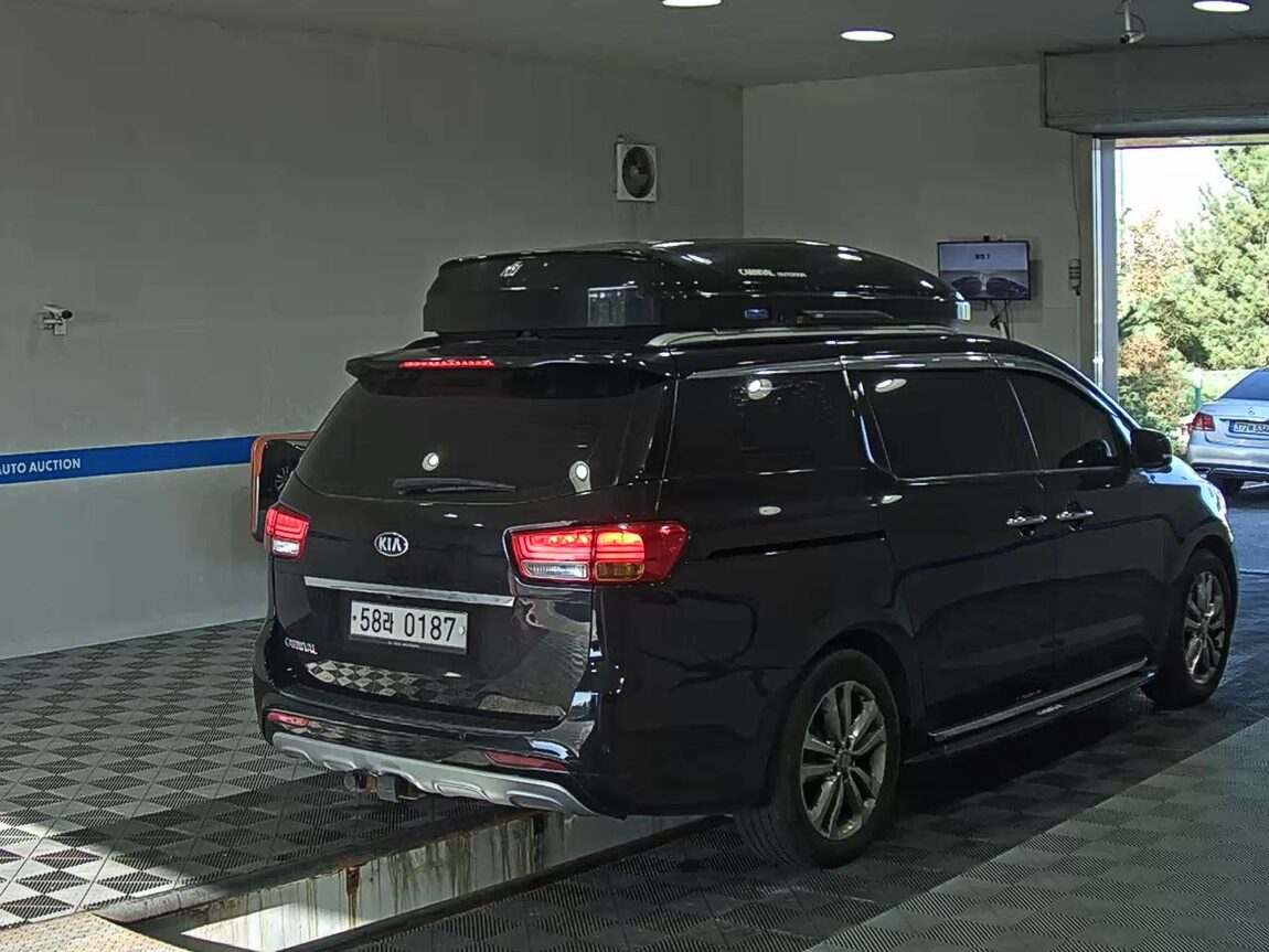 KIA ALL NEW CARNIVAL 9-SEATER DIESEL NOBLESSE 2017 - zdjęcie 5