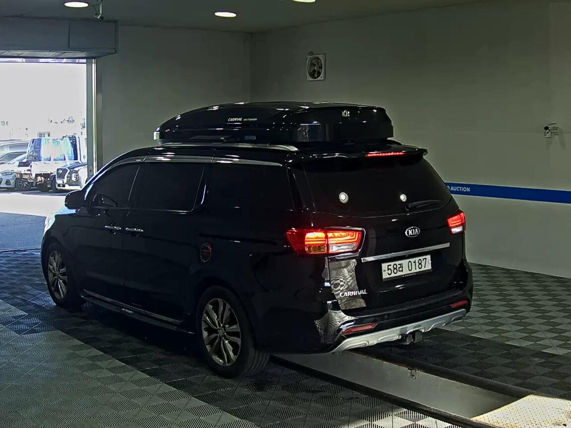 KIA ALL NEW CARNIVAL 9-SEATER DIESEL NOBLESSE 2017 - zdjęcie 6