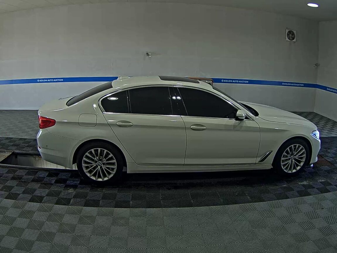 BMW 5 SERIES (7TH GEN) 530i LUXURY LINE PLUS 2019 - zdjęcie 4