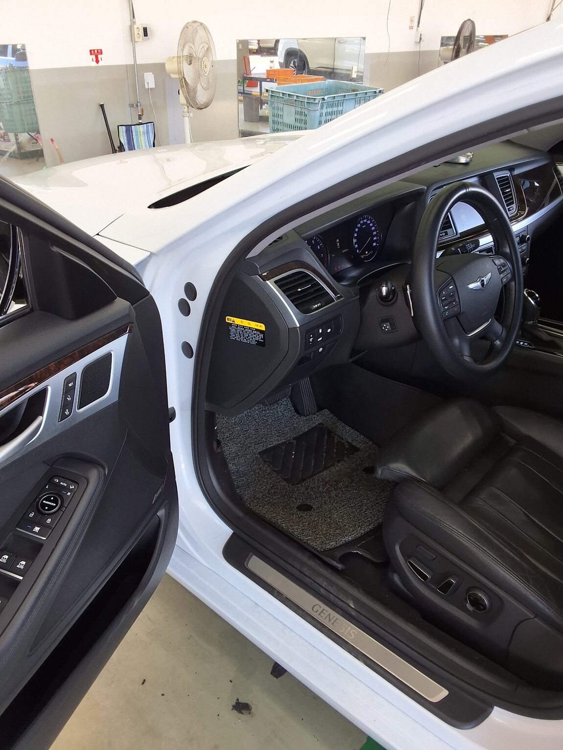 HYUNDAI GENESIS DH G330 AWD PREMIUM 2016 - zdjęcie 10