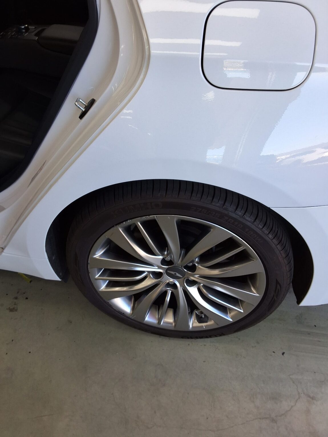 HYUNDAI GENESIS DH G330 AWD PREMIUM 2016 - zdjęcie 23