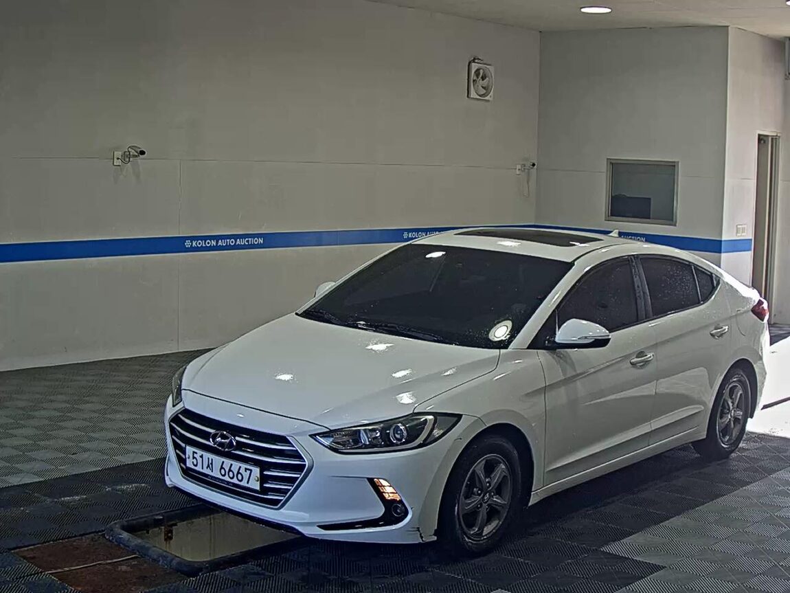 HYUNDAI AVANTE AD 1.6 GDi SMART 2018 - zdjęcie 2