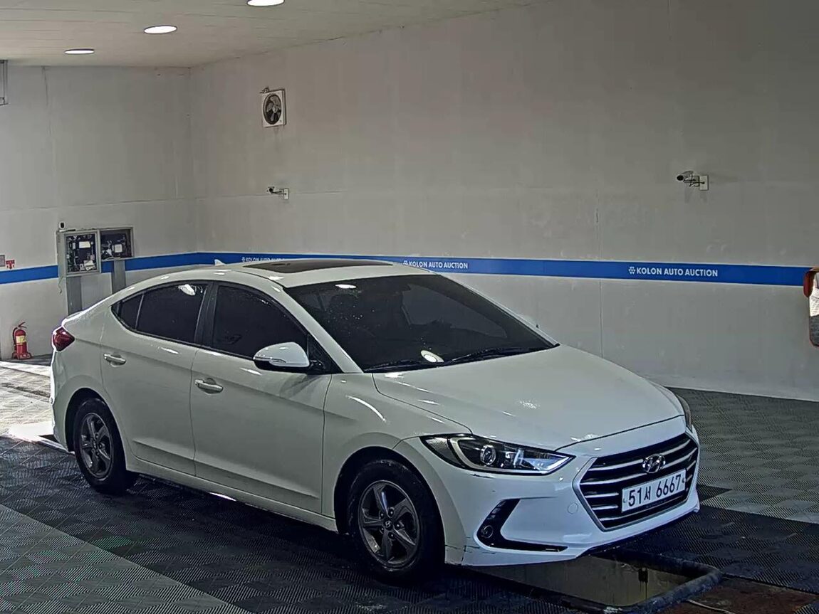 HYUNDAI AVANTE AD 1.6 GDi SMART 2018 - zdjęcie 3
