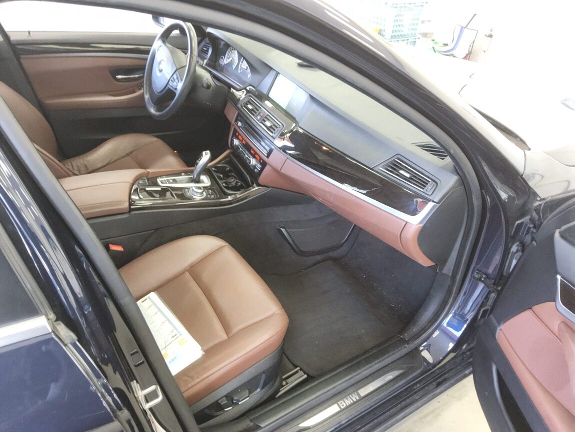BMW 5 SERIES (6TH GEN) 520d 2013 - zdjęcie 14