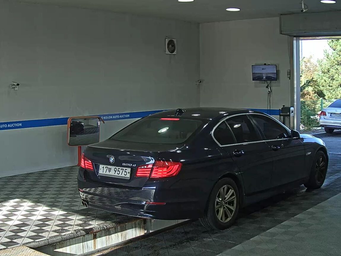 BMW 5 SERIES (6TH GEN) 520d 2013 - zdjęcie 5