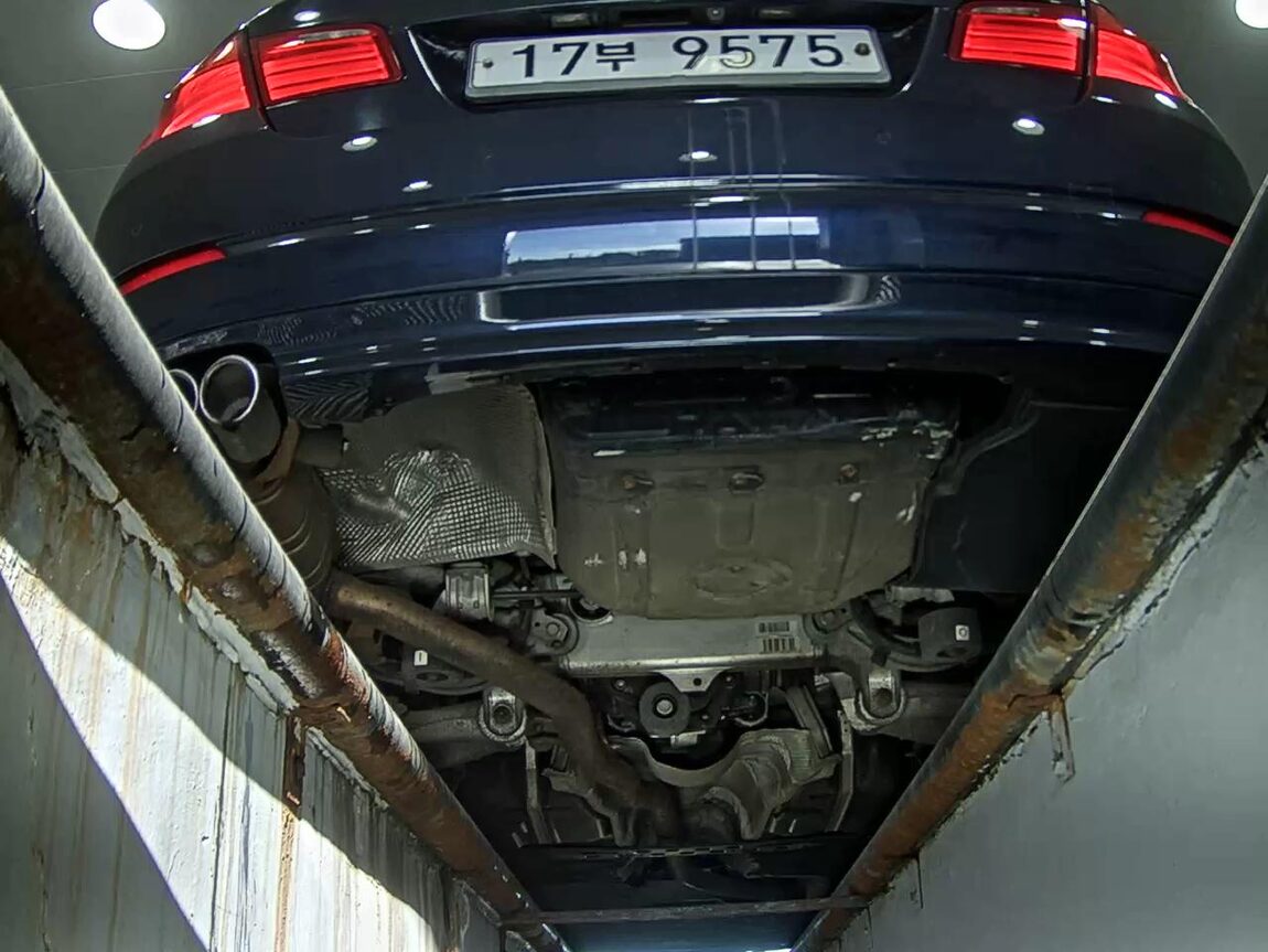 BMW 5 SERIES (6TH GEN) 520d 2013 - zdjęcie 8