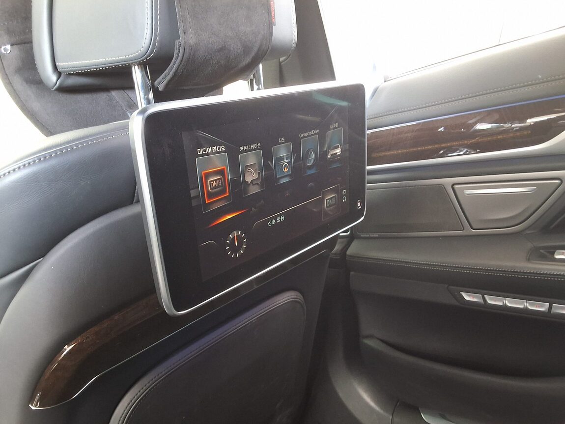 BMW 7 SERIES (6TH GEN) 730Ld xDRIVE 2016 - zdjęcie 29