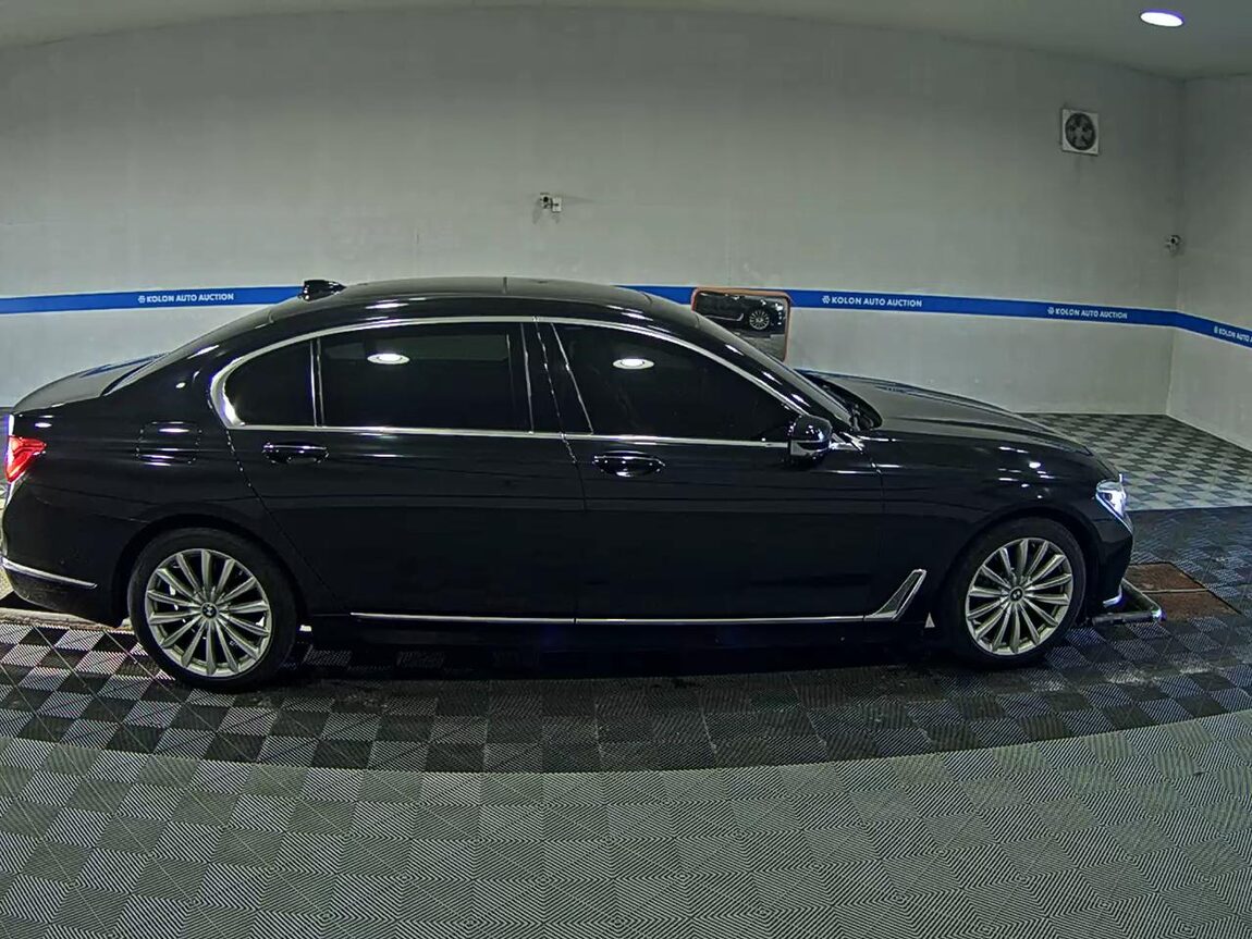 BMW 7 SERIES (6TH GEN) 730Ld xDRIVE 2016 - zdjęcie 4
