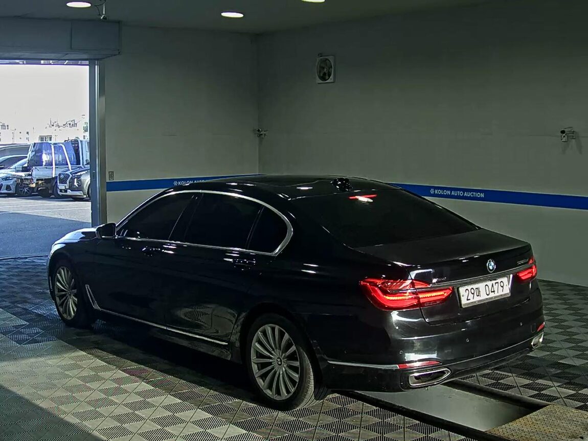 BMW 7 SERIES (6TH GEN) 730Ld xDRIVE 2016 - zdjęcie 6