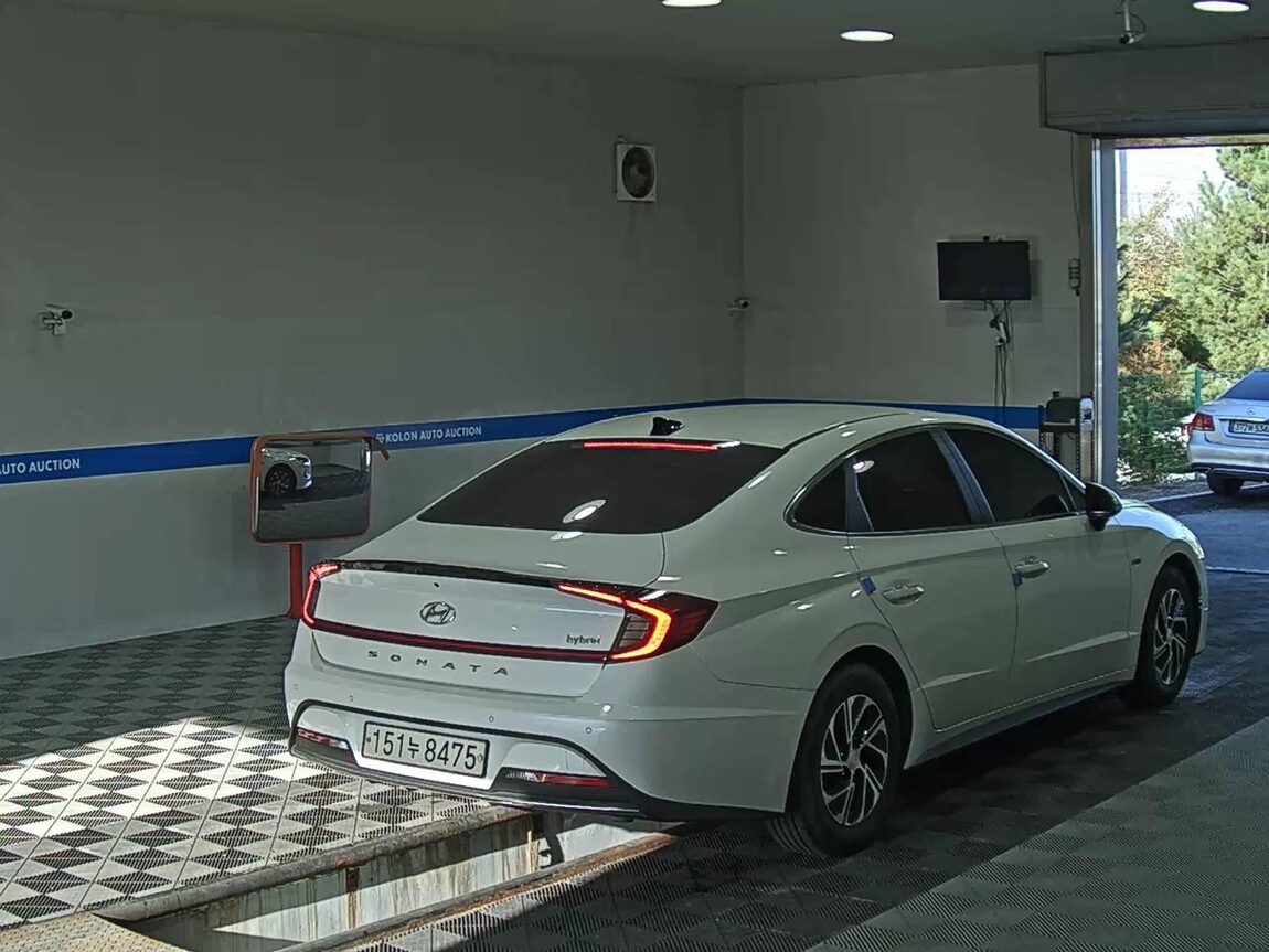 HYUNDAI SONATA (DN8) HYBRID 2.0 HEV PREMIUM 2020 - zdjęcie 5