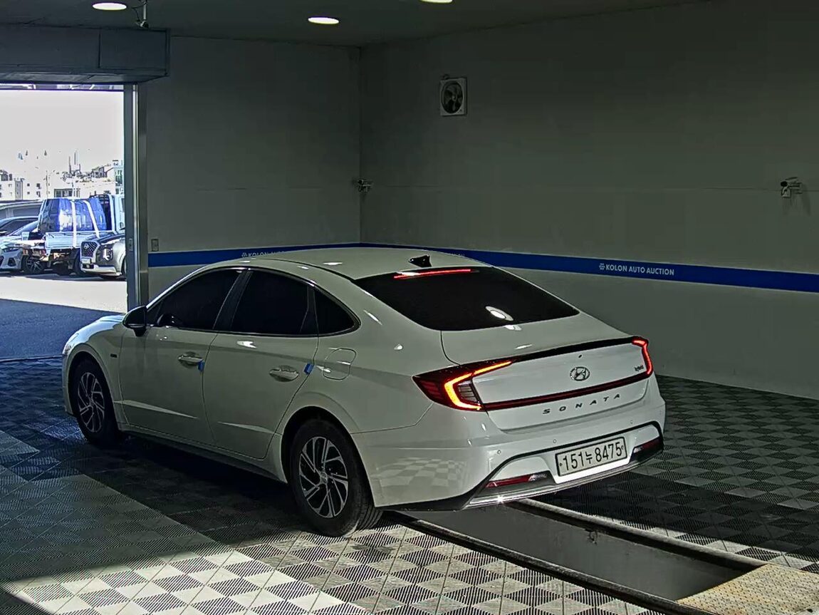 HYUNDAI SONATA (DN8) HYBRID 2.0 HEV PREMIUM 2020 - zdjęcie 6