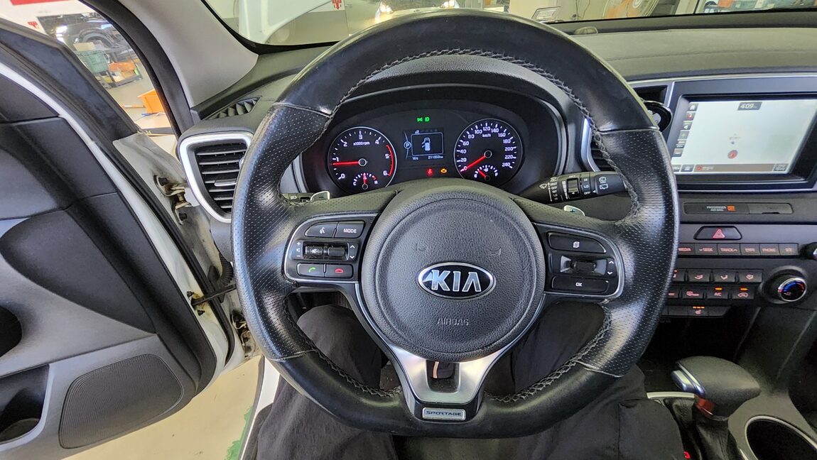 KIA NEW SPORTAGE 1.7 2WD TRENDY 2017 - zdjęcie 17