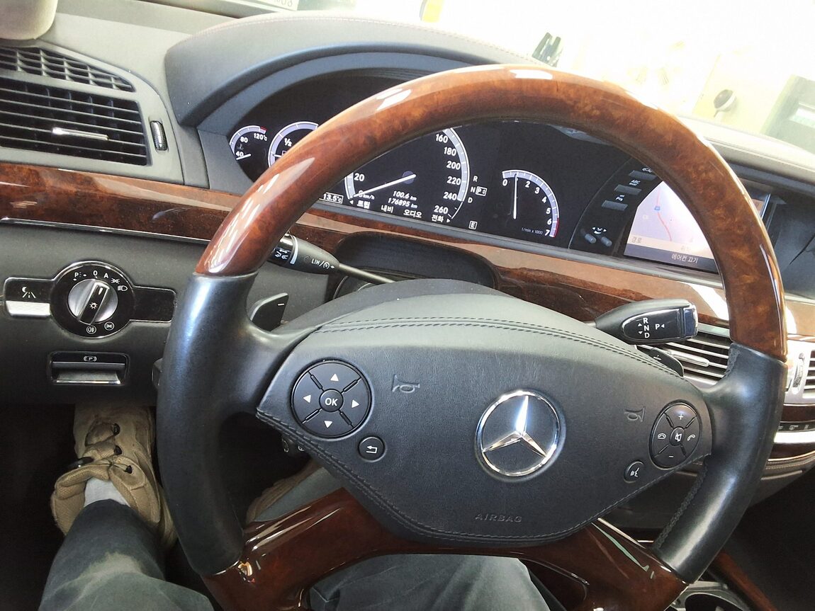 MERCEDES-BENZ S-CLASS (5TH GEN) S600L 2011 - zdjęcie 23