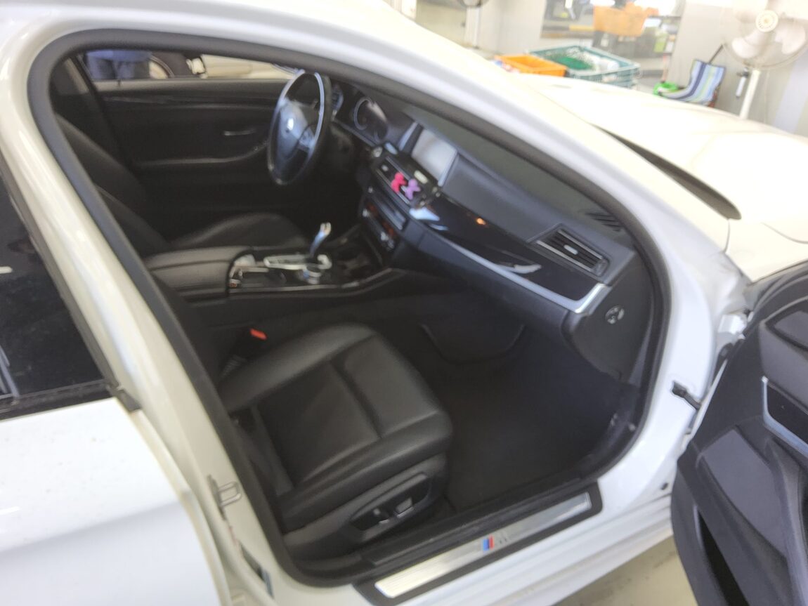 BMW 5 SERIES (6TH GEN) 520d M AERODYNAMIC 2016 - zdjęcie 14