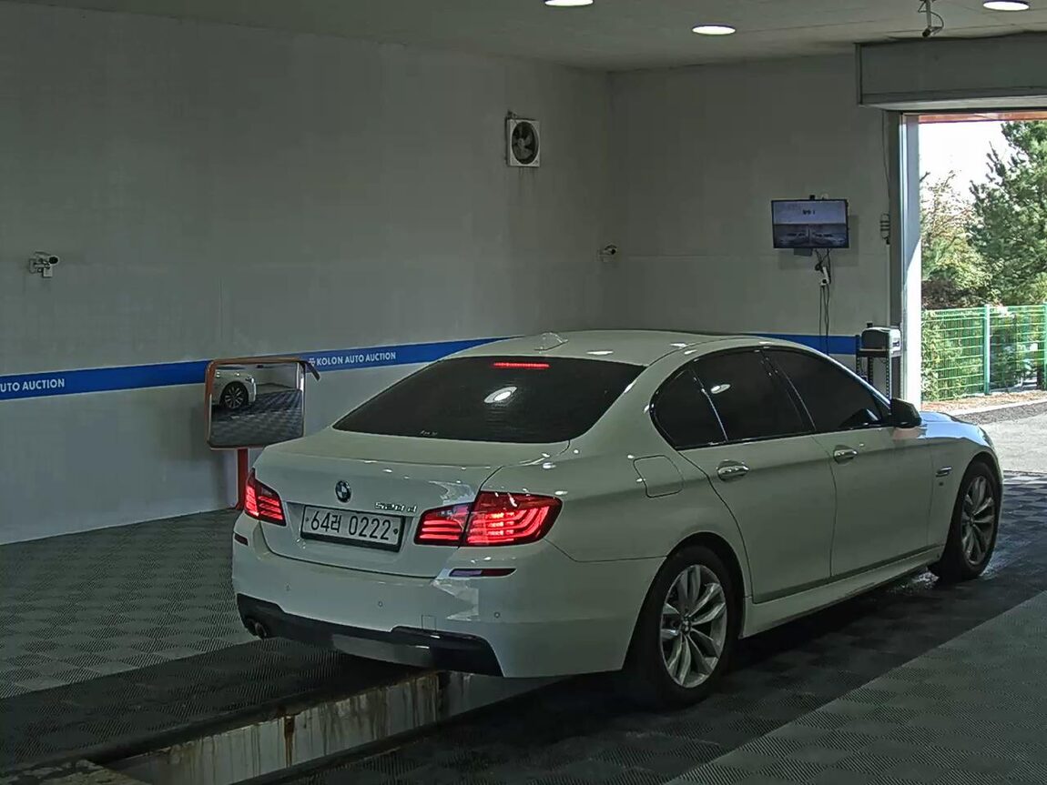 BMW 5 SERIES (6TH GEN) 520d M AERODYNAMIC 2016 - zdjęcie 5