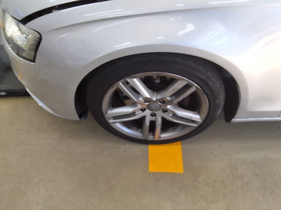 AUDI A4 (4TH GEN) 2.0 TDI QUATTRO PRESTIGE 2013 - zdjęcie 19
