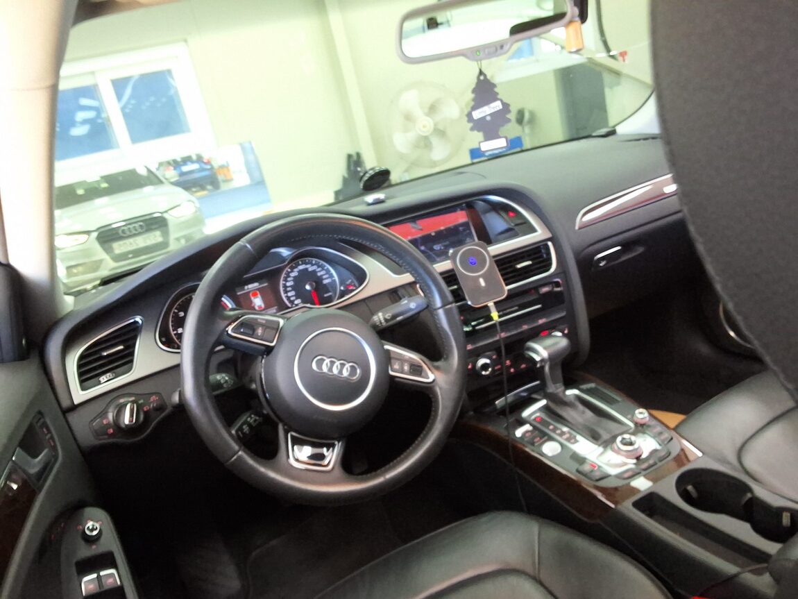 AUDI A4 (4TH GEN) 2.0 TDI QUATTRO PRESTIGE 2013 - zdjęcie 12
