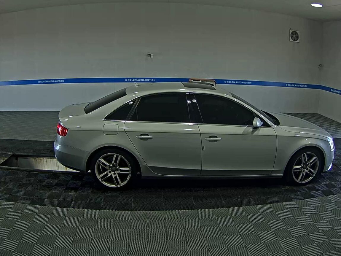 AUDI A4 (4TH GEN) 2.0 TDI QUATTRO PRESTIGE 2013 - zdjęcie 4
