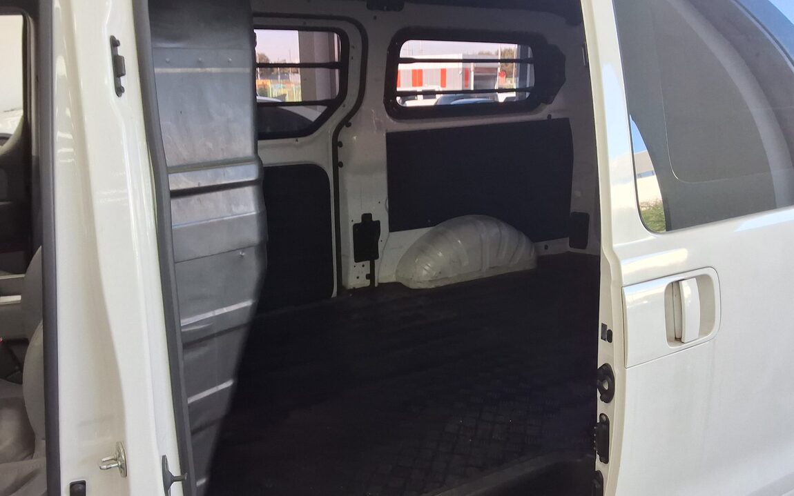 HYUNDAI THE NEW GRAND STAREX 3-SEATER DIESEL VAN SMART 2019 - zdjęcie 12