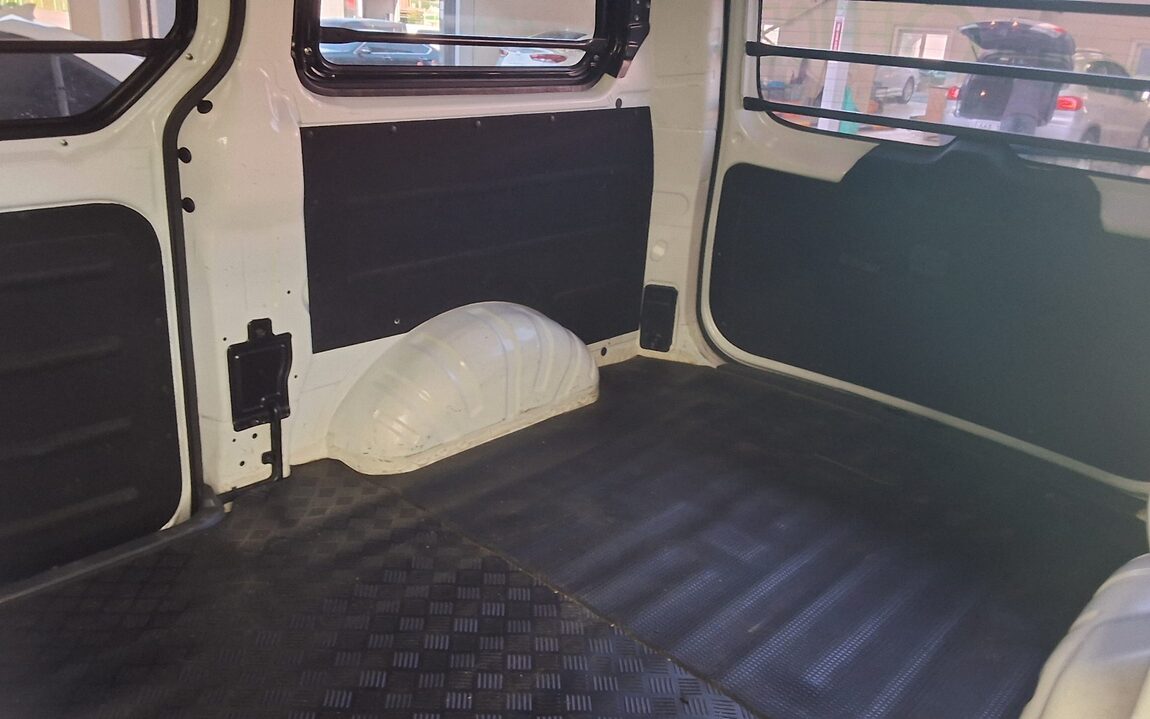 HYUNDAI THE NEW GRAND STAREX 3-SEATER DIESEL VAN SMART 2019 - zdjęcie 21