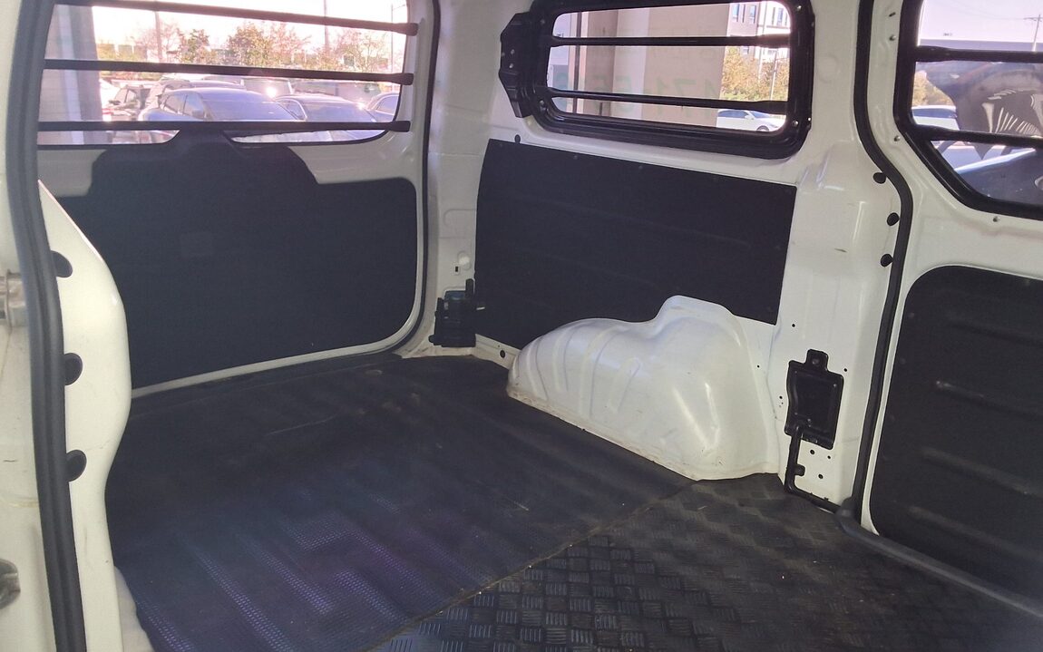 HYUNDAI THE NEW GRAND STAREX 3-SEATER DIESEL VAN SMART 2019 - zdjęcie 23