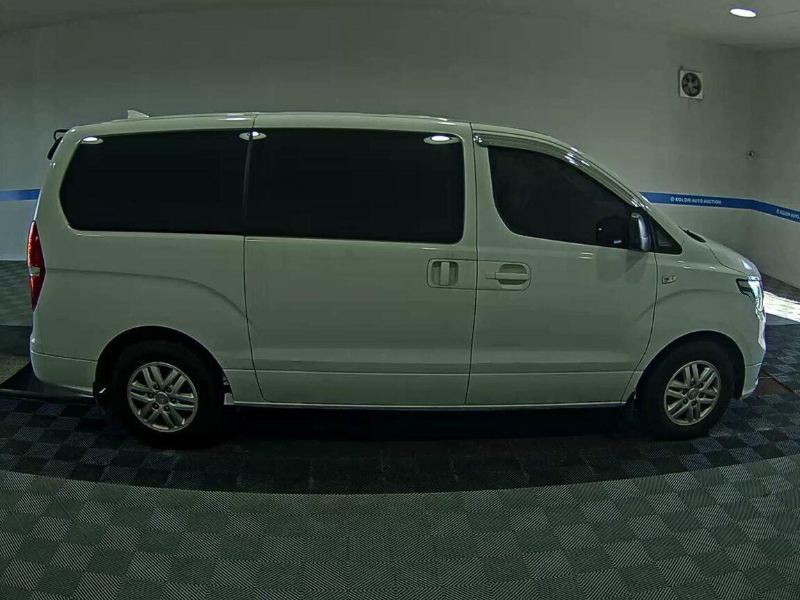 HYUNDAI THE NEW GRAND STAREX 3-SEATER DIESEL VAN SMART 2019 - zdjęcie 4
