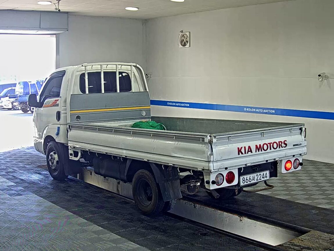 KIA BONGO III CARGO 1.2 TON STANDARD CAB EXTRA LONG WHEELBASE 2019 - zdjęcie 6